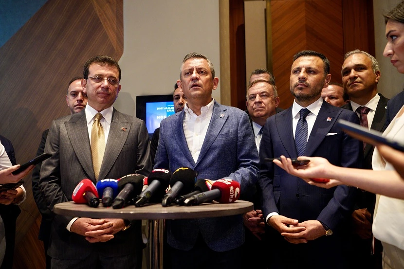 ÖZEL VE İMAMOĞLU, ‘ŞEHİT AİLELERİ VE GAZİLER ÇALIŞTAYI’ KAPANIŞINDA KONUŞTU