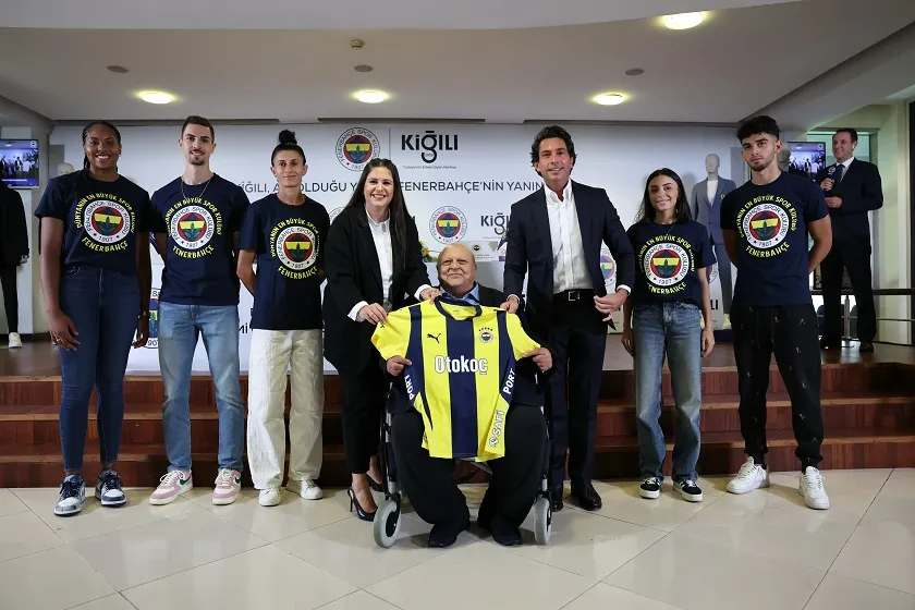 KİĞILI, FENERBAHÇE’NİN YENİ SEZON RESMİ GİYİM SPONSORU OLDU!