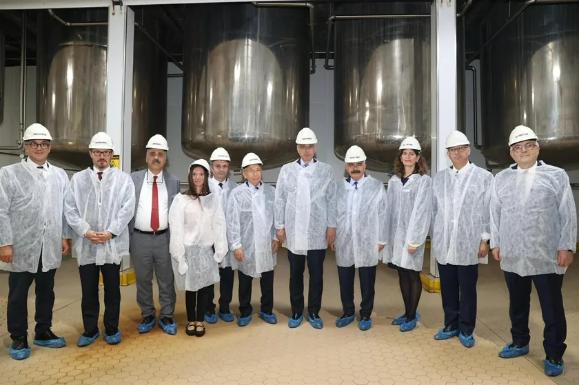 Sağlık Bakanı Memişoğlu, Atabay’ın yerli ve milli ilaç üretimiyle ilgili bilgi aldı