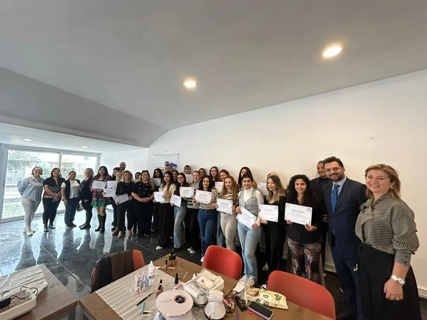 Meslek Fabrikası’nda sertifika sevinci