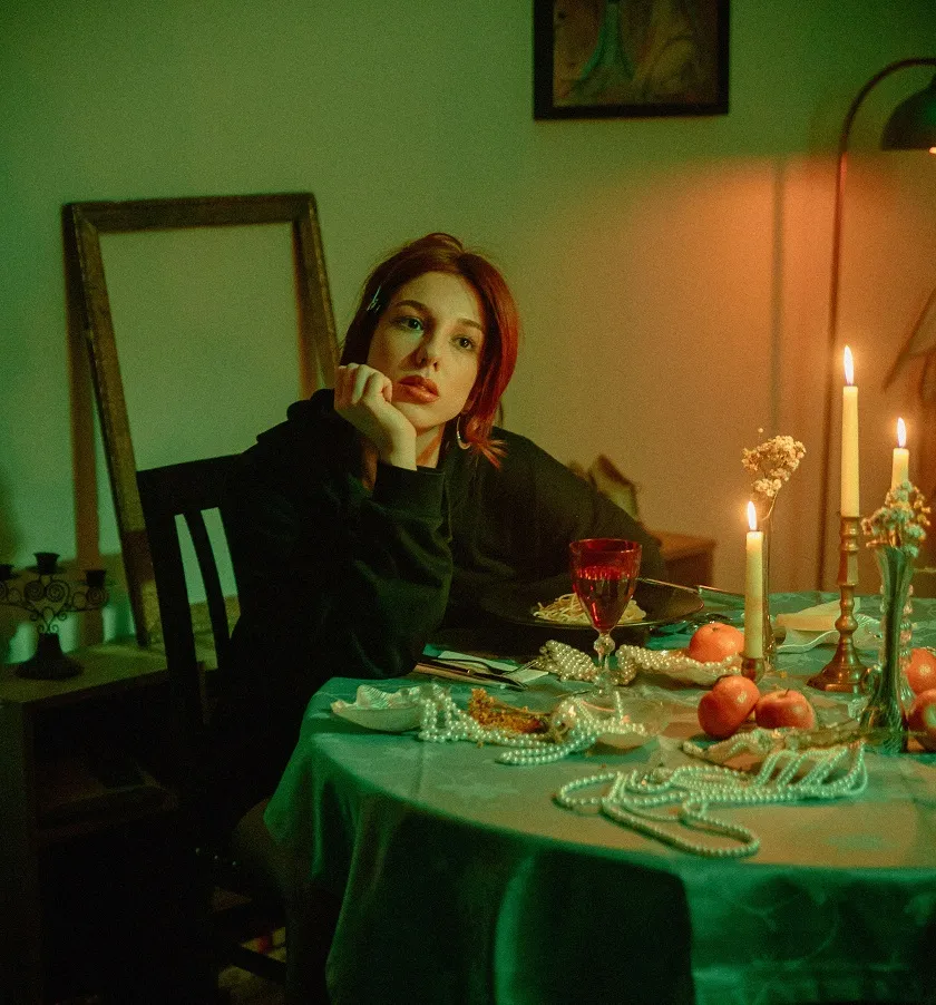 Selin’den İlk Albüm: ‘Tek Kişilik Masa’
