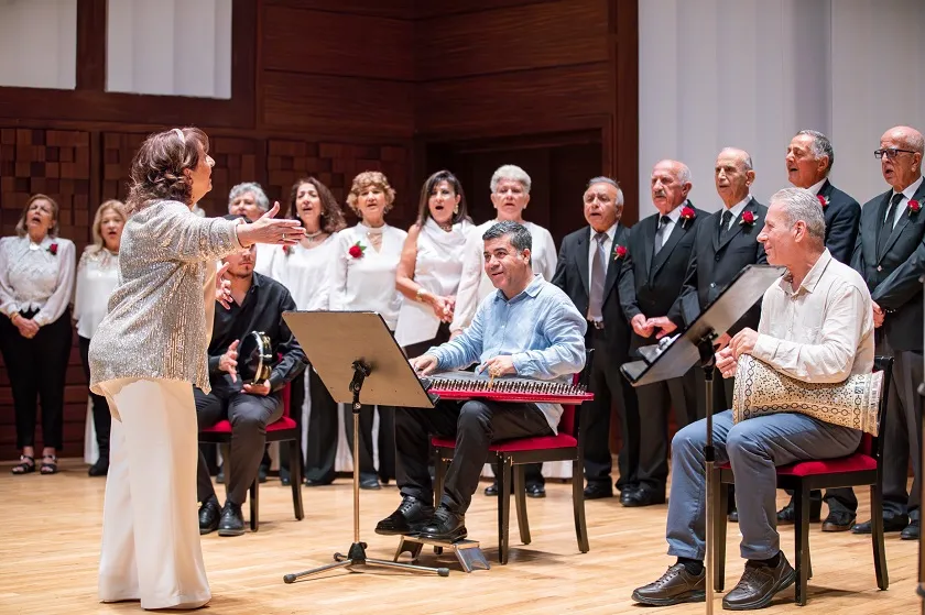 4. Uluslararası 13. Ulusal İzmir İleri Yaş Sempozyumu başladı